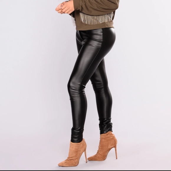 Fashion nova black leather pant legging - Picture 3 of 5